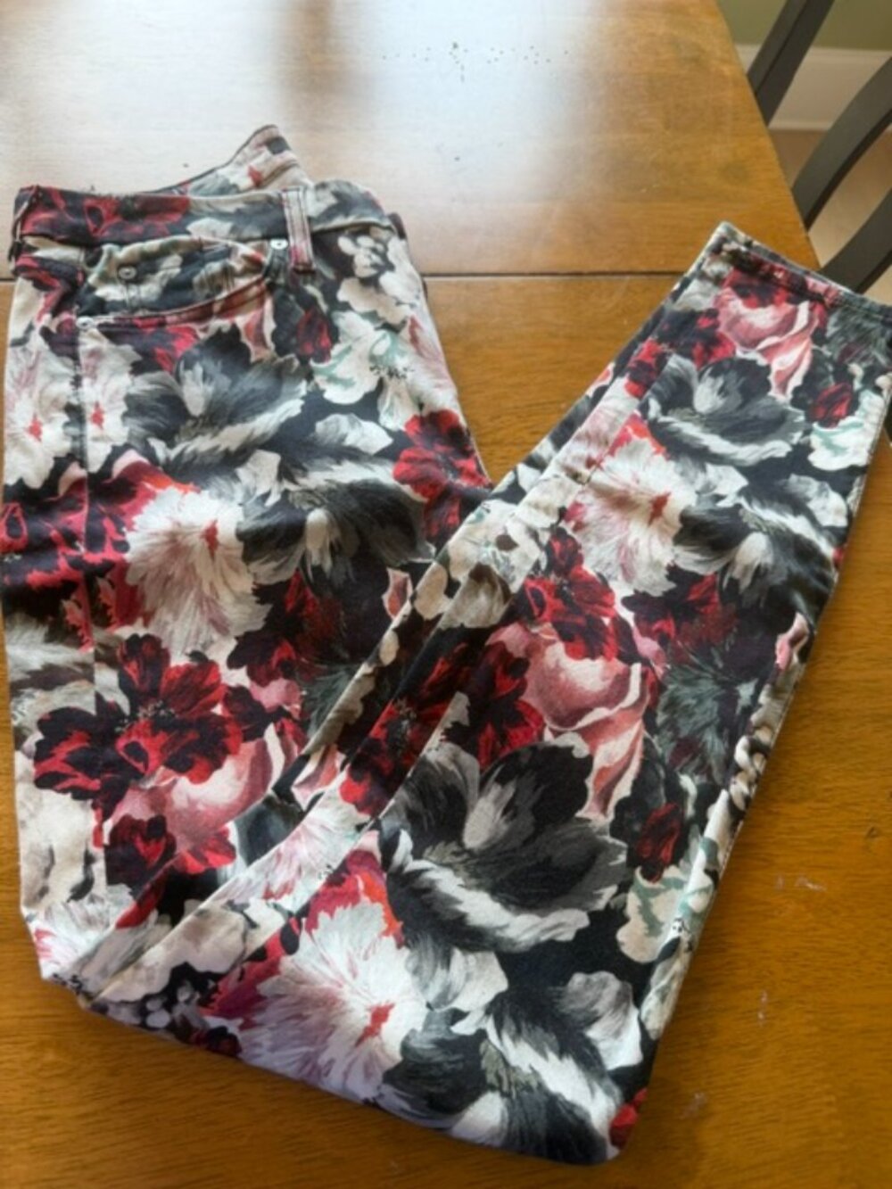 7 For All Mankind Floral Black Skinny Jeans Size 30   moving